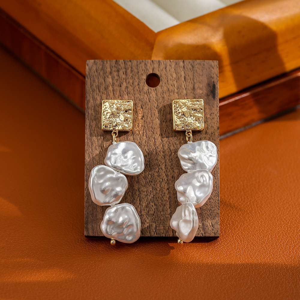 巴洛克异形珍珠耳环彩色镶钻耳坠轻奢时尚感小众设计气质耳钉