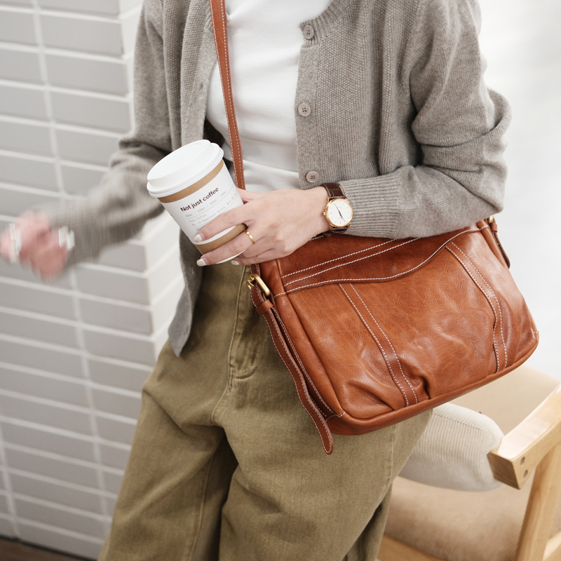 葱木植鞣牛皮11寸平板斜挎宽肩带