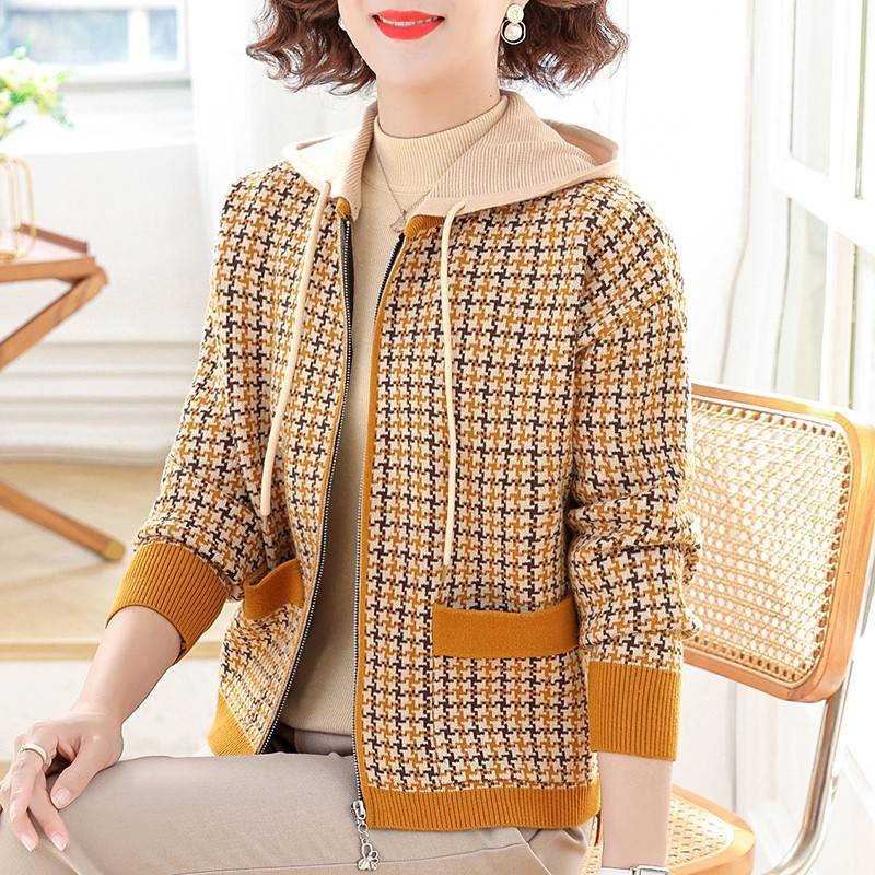 妈妈春装连帽夹克中年女装薄款千鸟格上衣中老年春秋洋气针织外套