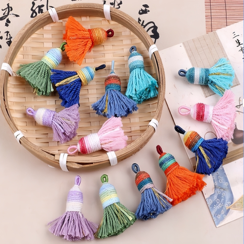 彩虹渐变螺旋帽流苏短款