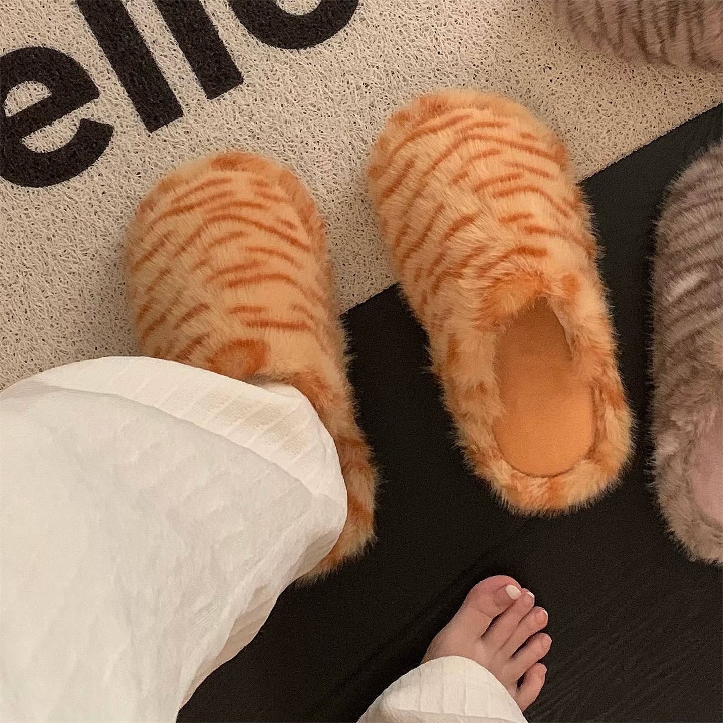 细细条可爱橘猫纹毛毛鞋女