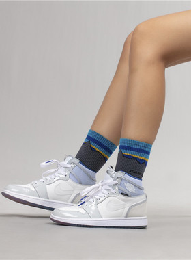 新衣城 MASHROOM 黄杨山剪影中筒袜男女潮流户外吸汗夏薄运动长袜