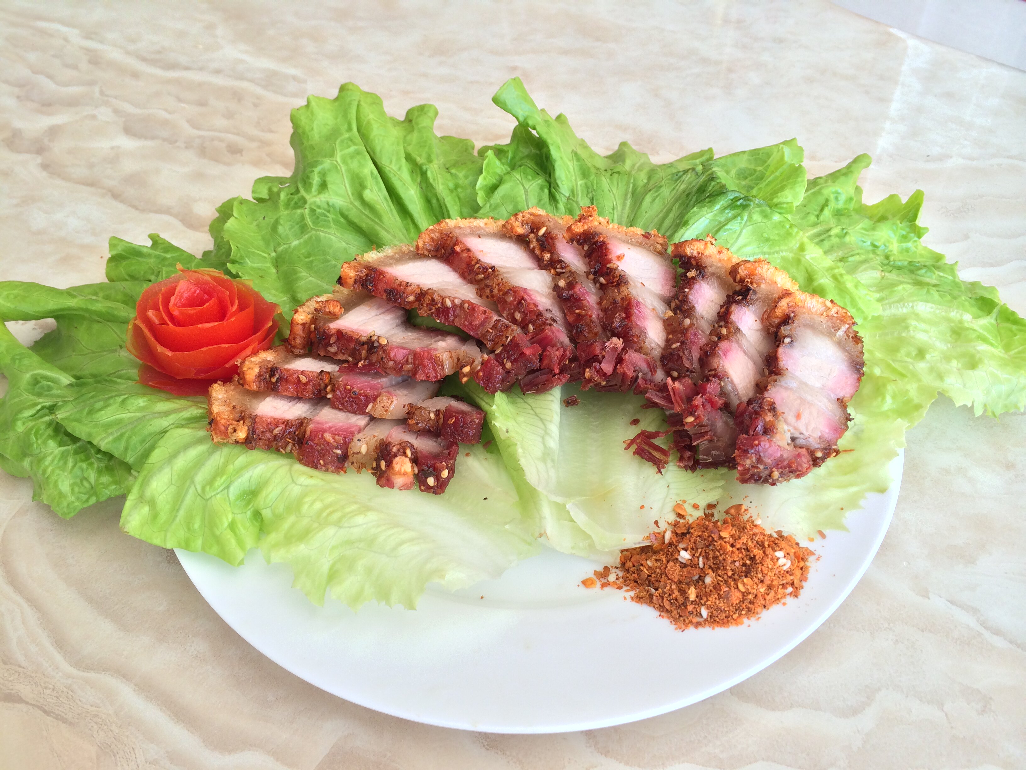 云南特产鑫鑫肉食脆皮烤肉香辣 一份五花肉 一份后腿(共400g)