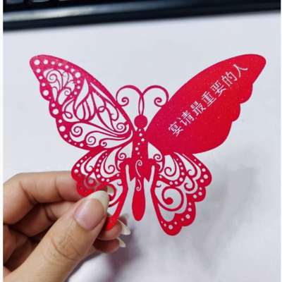 新镂空刻字小蝴蝶红酒杯插卡酒店餐厅席位卡款待宴请卡片生日卡片