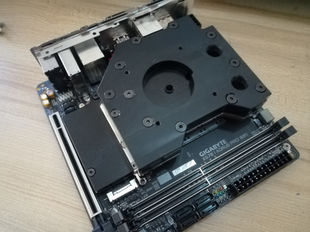 定制技嘉X570 I AORUS PRO 主板 一体 水冷头 全覆盖 CPU 0.2水道