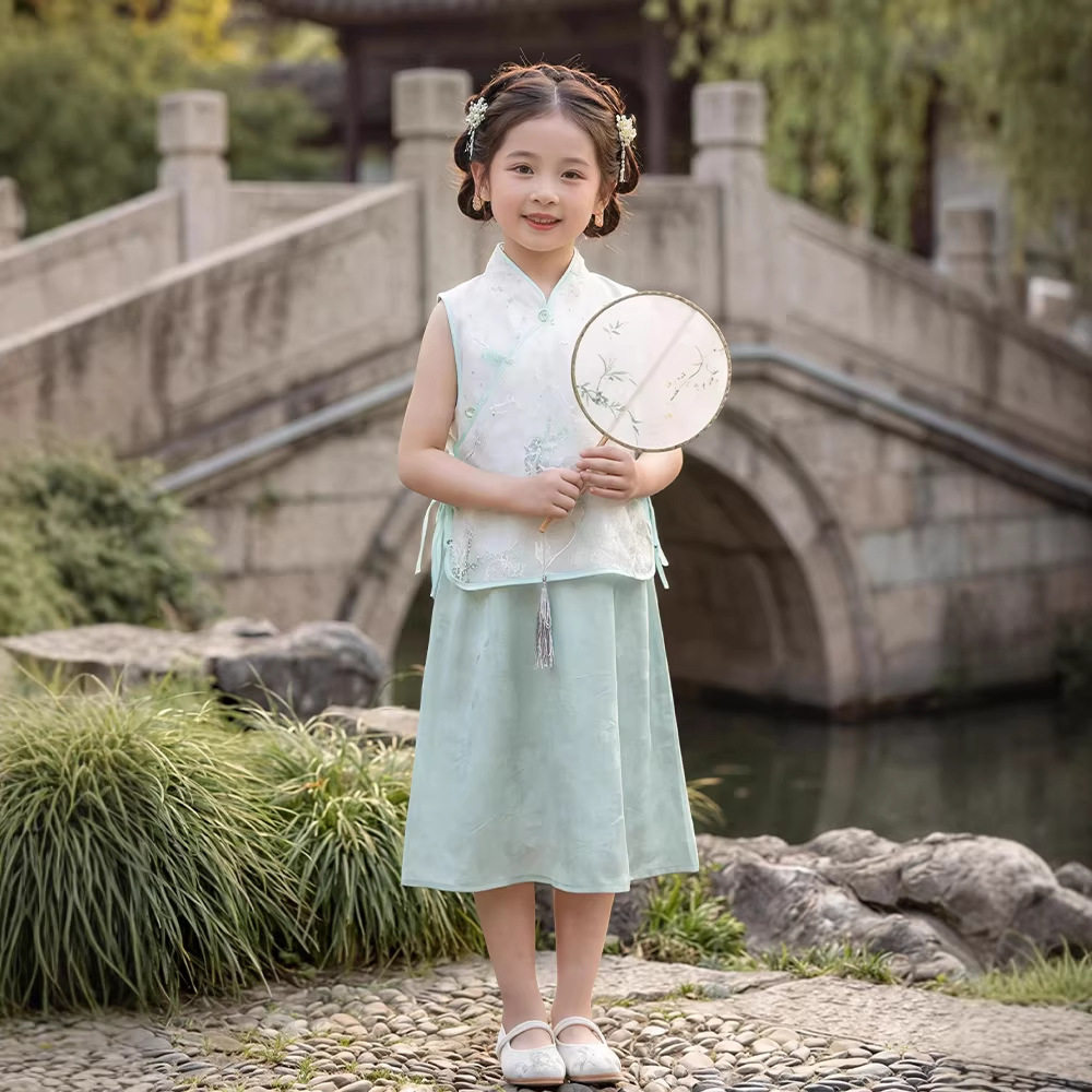 儿童新中式洋气背心套装2026春夏季新款女童中国风旗袍日常二件套