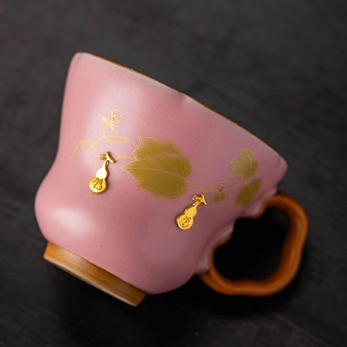 汝窑粉色彩葫芦主人杯礼盒