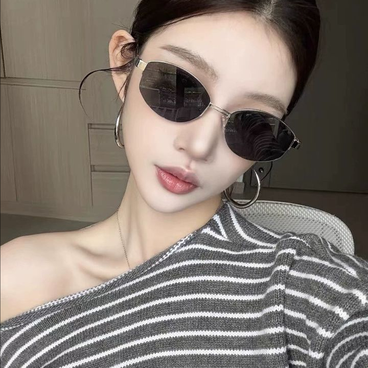 半框墨镜女款高级感小框适合小脸金属银色2025新款椭圆猫眼太阳镜