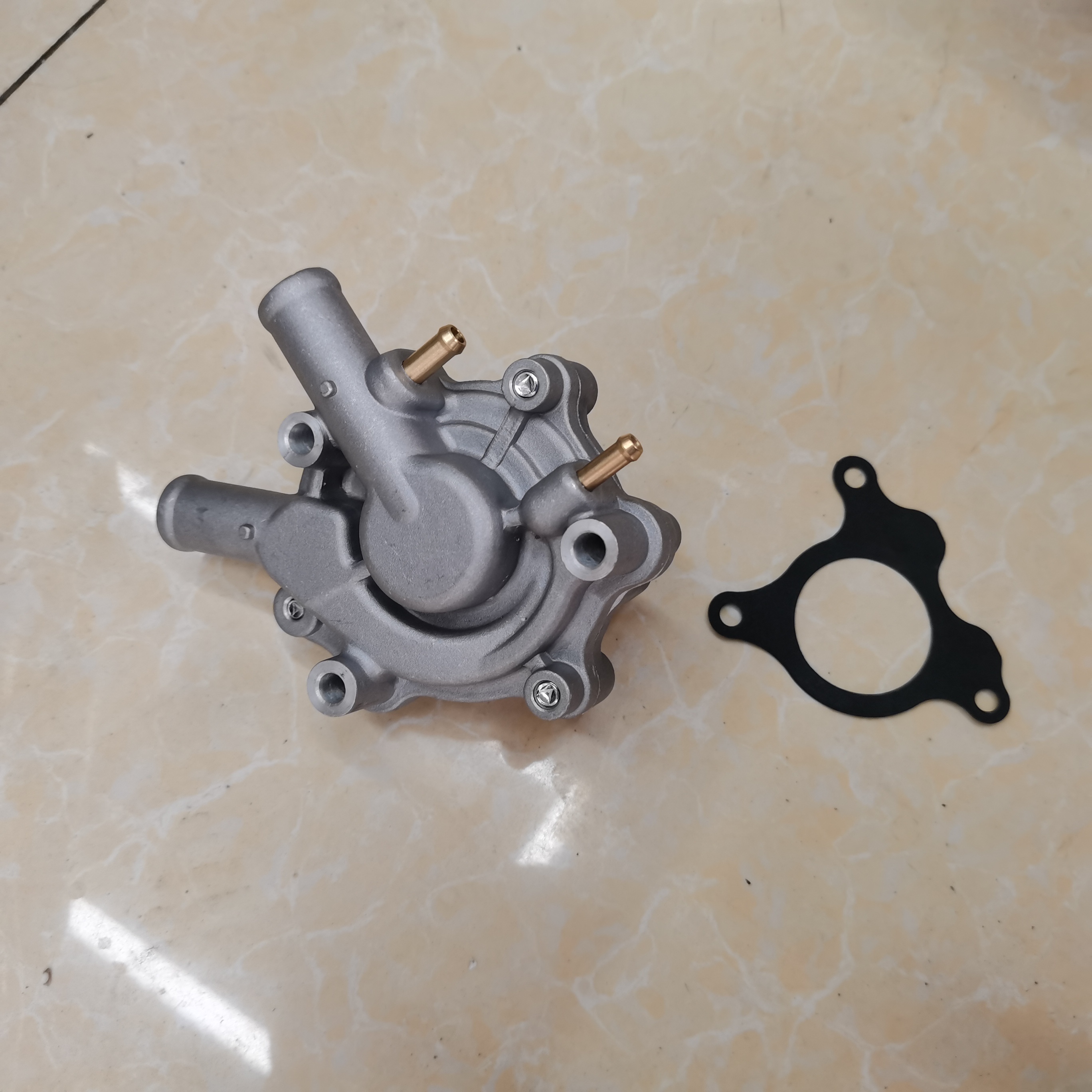 力帆KPV150 LF150T-8水泵总成散热器出水管 贮备水箱出水管组件