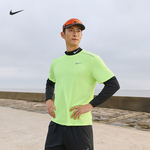 Nike耐克防晒男子短袖跑步上衣