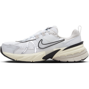 耐克女子反光装饰运动鞋秋冬复古跑鞋风透气NIKE V2K RUN FD0736