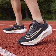 Nike耐克官方ZOOM FLY 5男子公路跑步鞋中底ZOOMX缓震夏季DM8968