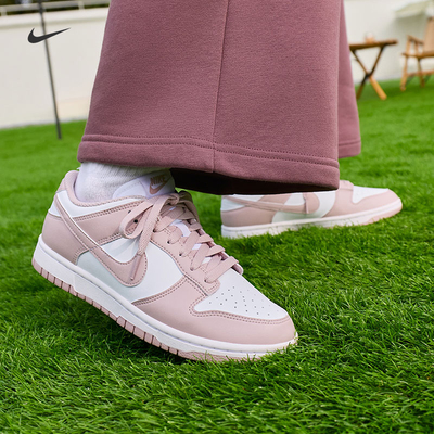 Nike耐克DUNK平底女子运动鞋板鞋
