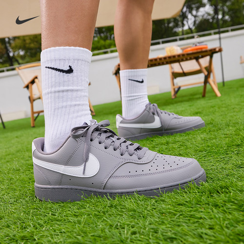 Nike耐克透气平底男子运动鞋板鞋