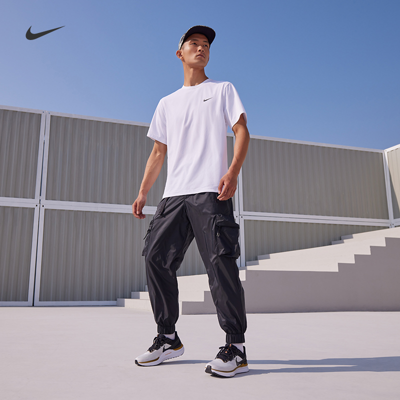 Nike耐克官方DRI-FIT HYVERSE男速干短袖训练上衣夏季DV9840