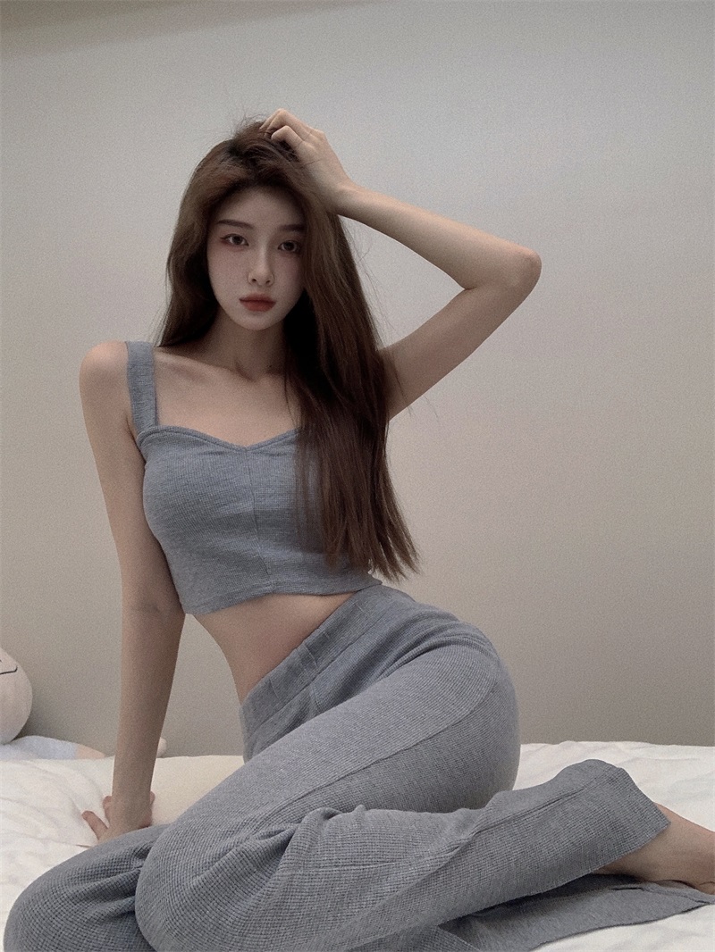 Real shot real price Korean slim suspender Top + high waist slim split casual pants