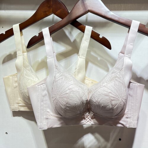 苏贝诗集中聚拢收副乳调整型文胸