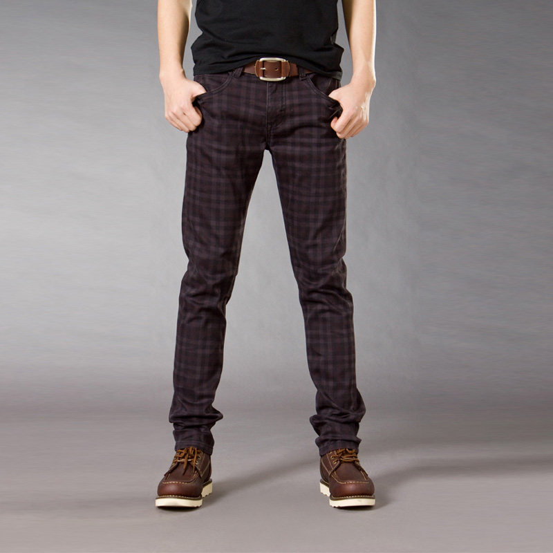 夏季薄款高弹力牛仔裤男韩版酒红色英伦格子裤修身直筒小脚潮长裤