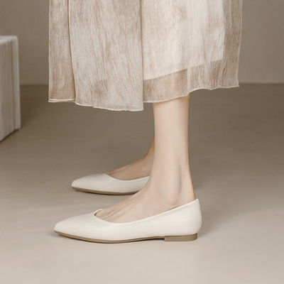 上班鞋女款单鞋女2025新款尖头软底软皮浅口平底面试银行轻便
