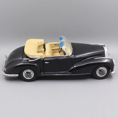 现货正版 MAISTO 1/18 奔驰 300S 敞篷跑车 仿真合金汽车成品模型