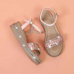 休闲外穿水钻优雅一字带凉鞋 百丽夏品牌厚底沙滩凉鞋 新款 季 子 女款