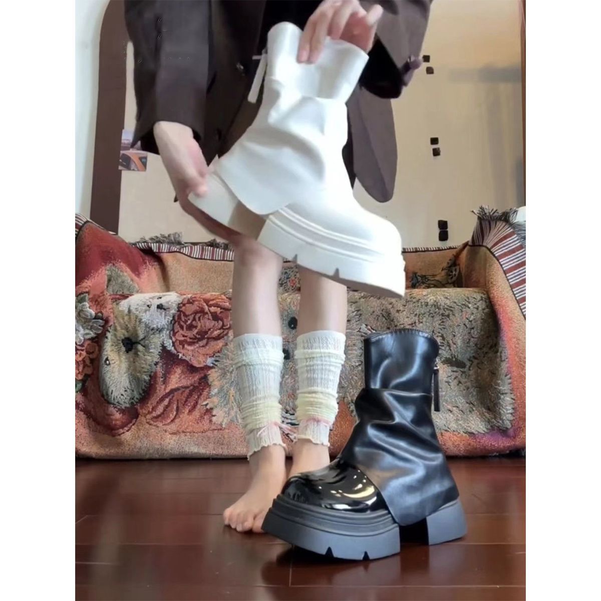 炸街超火厚底百搭马丁靴女2025秋季新款时尚设计感洋气粗跟裤管靴