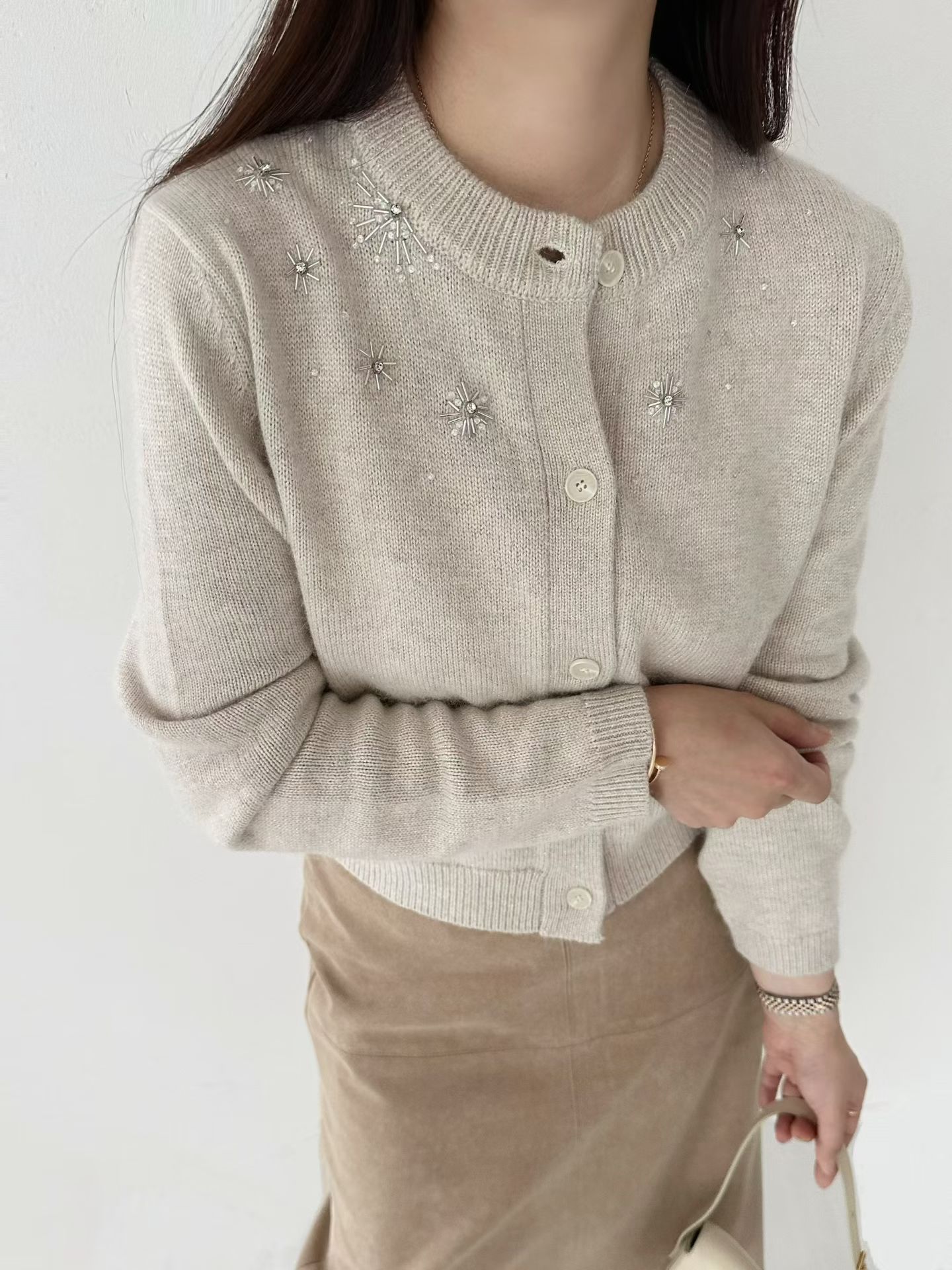 韩国东大门2025秋季新品2nd GATE时尚刺绣圆领单排扣针织开衫女