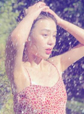 法式情调小碎花吊带真丝连衣裙 两色