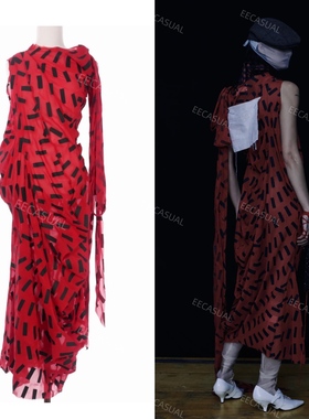 新品 Maison Margiela红色真丝异形黑胶条连衣裙长裙 22SS