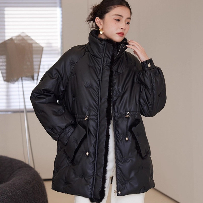 巨好看的羽绒服冬装2026新款加厚中长款收腰白鸭绒皮衣外套女款