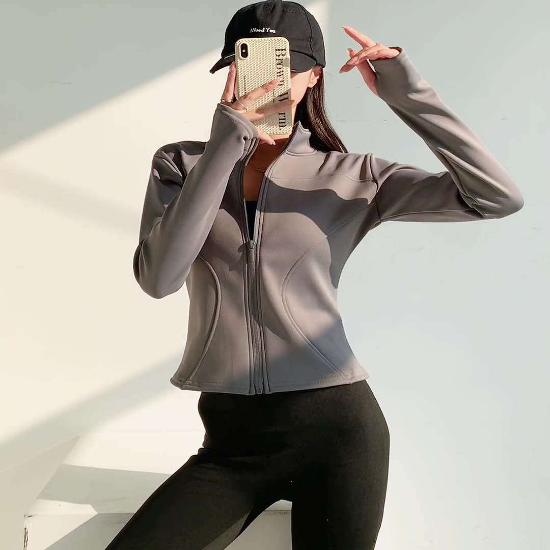 高级感超好看初冬外套女款2026新款运动骑行加绒拉链长袖修身卫衣