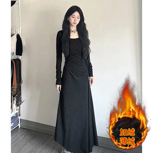 法式长袖黑色连衣裙女收腰显瘦气质长款内搭加绒薄绒打底长裙