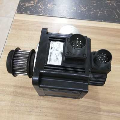 施耐德伺服电机 成色好 1KW 测试包好 BCH1302N11A1C 现货4.77NM