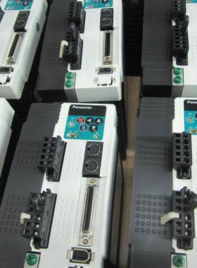 伺服电机驱动器 松下A4 MDDDT5540003 1500W 1.5KW 成色九新 包好