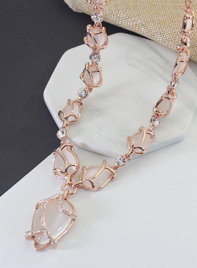 猫眼石红色镶钻郁金香长款毛衣链