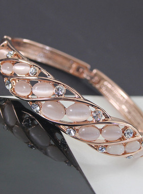 高级感时尚风猫眼石饰品手环