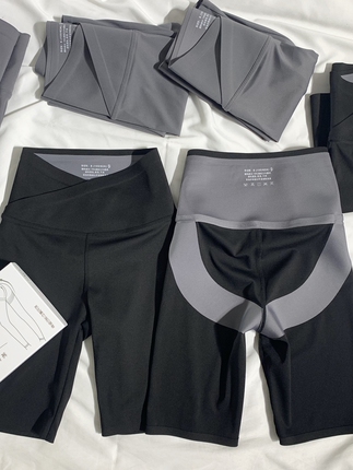 Welfare Discount Price Summer Cross-Waist Sharkskin Five-Point Pants Tummy Control Shaping Cycling Pants Women's Outerwear Leggings