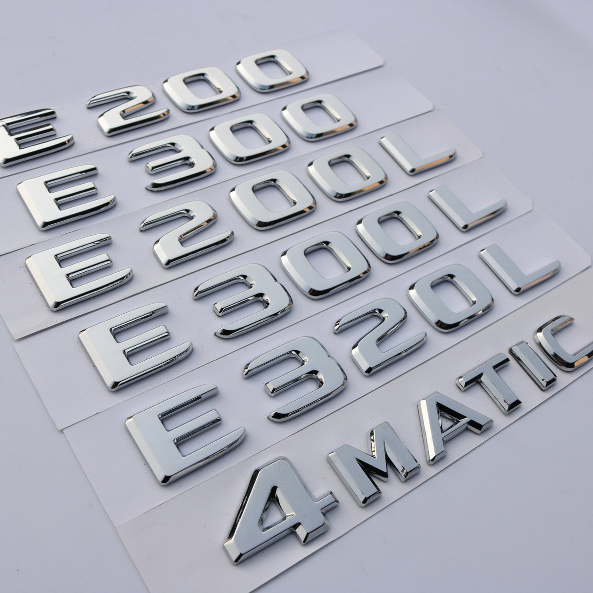 适用于奔驰E级E200L E260L E300L E320L 4MATIC改装车标后尾车贴