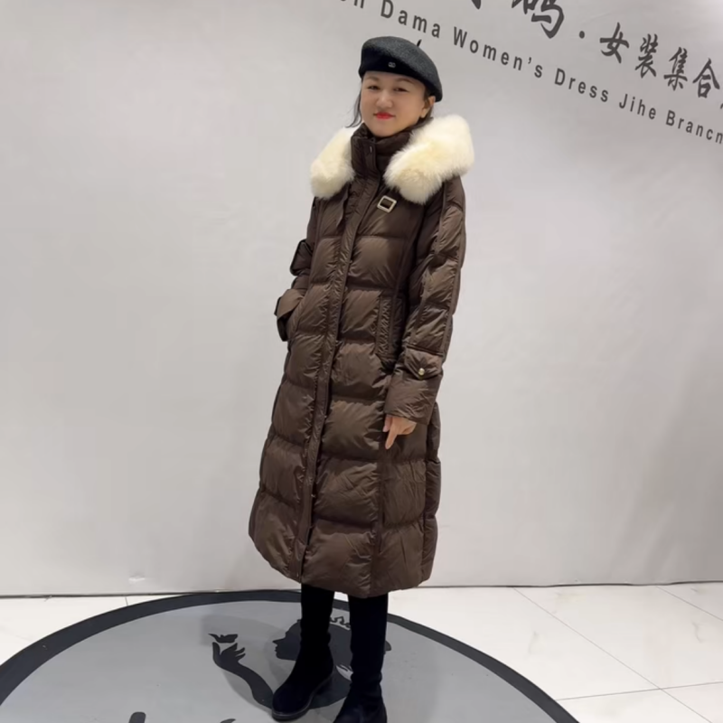 芮娜依莲冬季新款长款毛领羽绒服