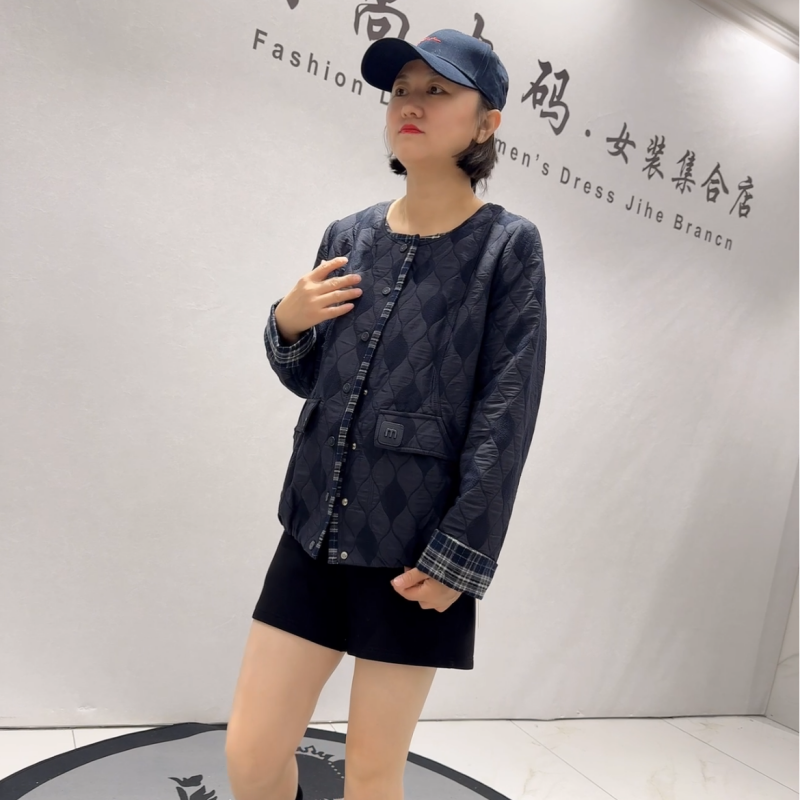 芮娜依莲初冬新款大码薄棉服外套