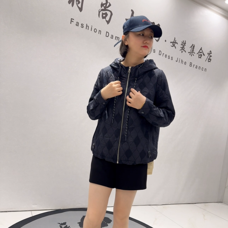 芮娜依莲初冬新款大码薄棉服外套