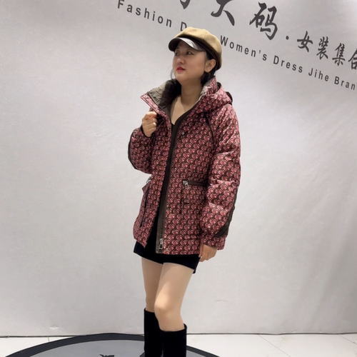 芮娜依莲冬季新款大码羽绒服外套