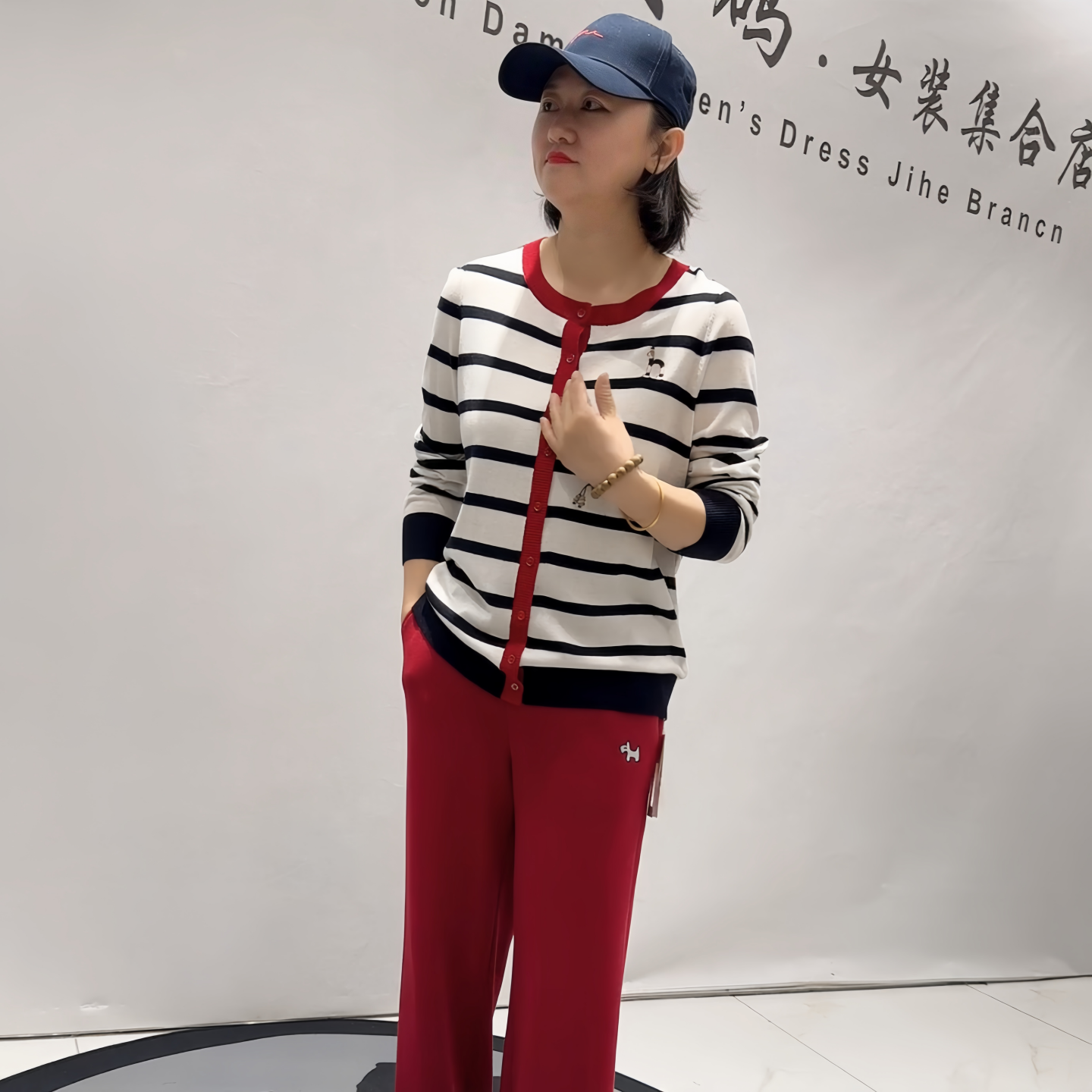 芮娜依莲年货新款大码针织衫上衣