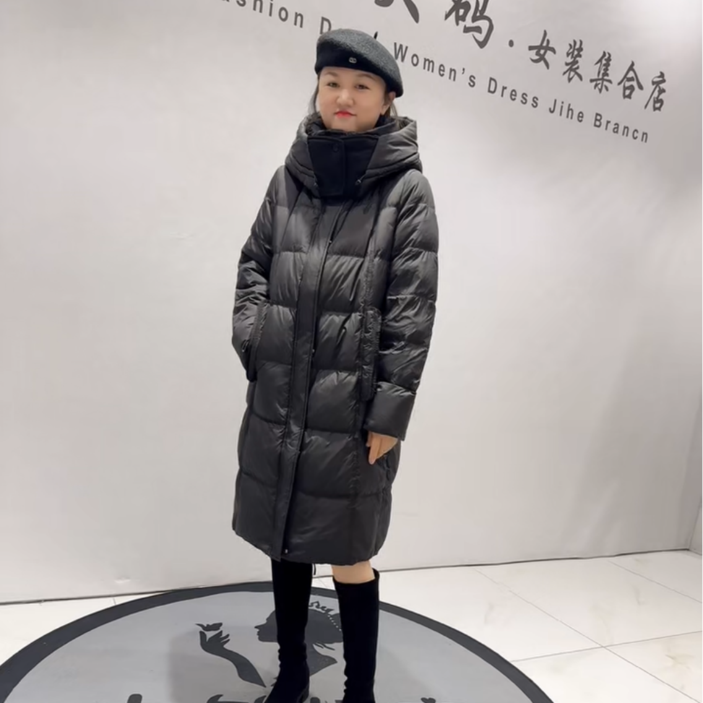 芮娜依莲冬季新款大码羽绒服外套