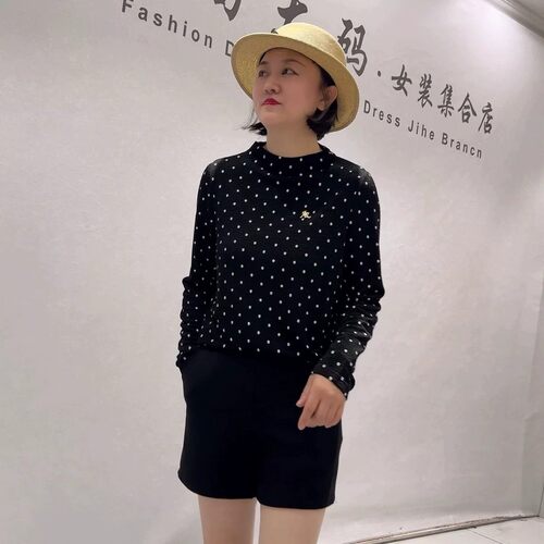 芮娜依莲秋冬新款大码显瘦打底衫