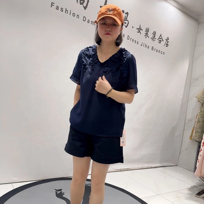 芮娜依莲夏季新款大码显瘦短袖衫