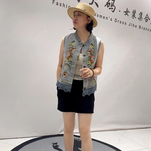 6080女权初秋新款欧货水洗牛仔刺绣马夹加大码女装胖妹妹外套