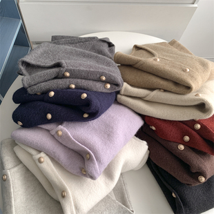 气质圆领金扣马甲背心女秋冬新款叠穿宽松白色学生坎肩单排扣开衫