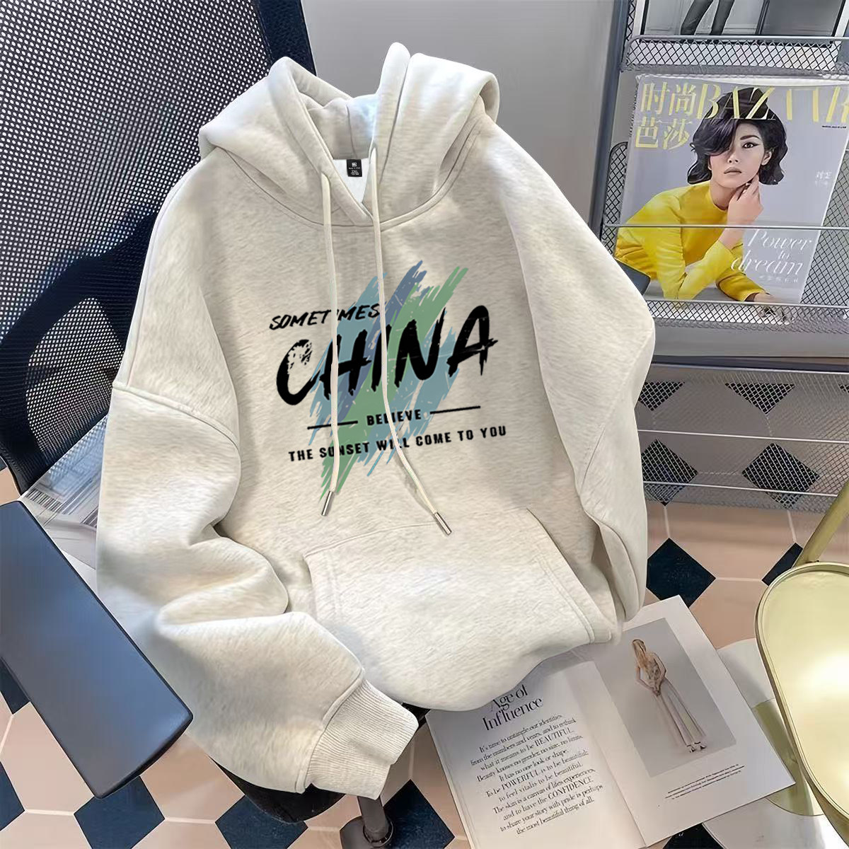 美拉德银狐绒加厚连帽卫衣