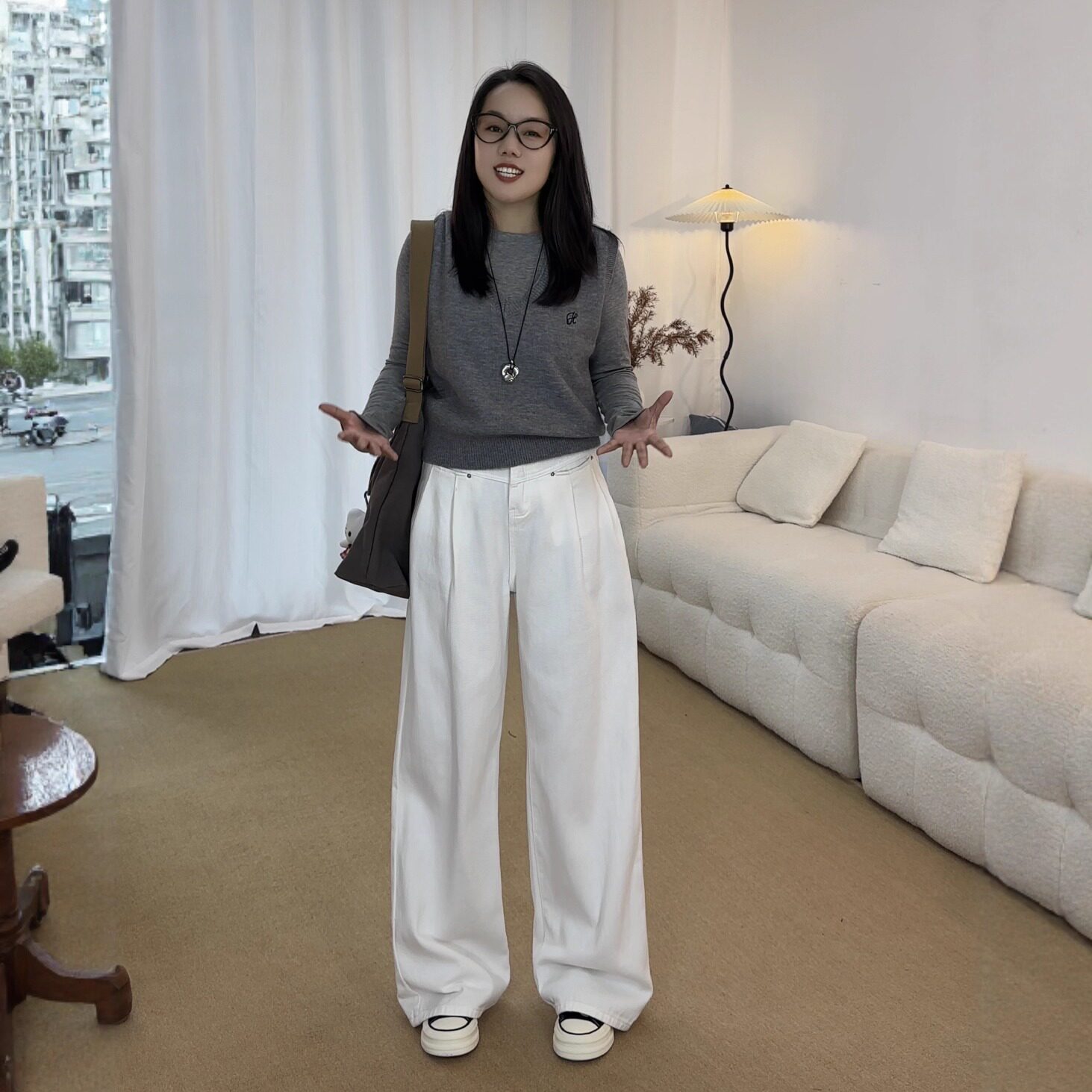 米白色阔腿牛仔裤女秋冬加绒加厚牛仔裤